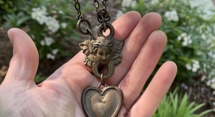 During Boy’s Birthday Party, Homeless Man Appears with Locket as Gift and Boy Recognizes It – Story of the Day