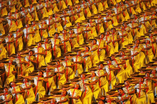 Throwback To China’s Incredible 2000+ Person Drum Circle At The Beijing 2008 Olympics