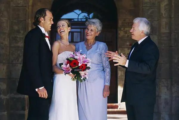 In-Laws Laugh at Groom’s Janitor Mom until She Takes Stage to Congratulate Newlyweds — Story of the Day