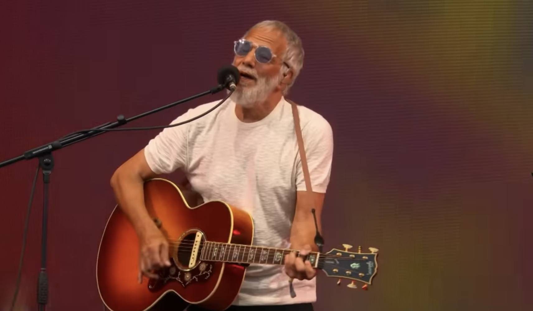 Cat Stevens Brings The 60s To Glastonbury 2023, With “Wild World” & George Harrison Tribute