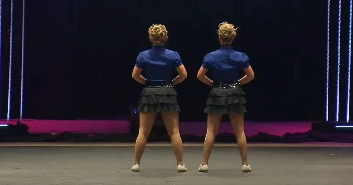 Lauren And Kaylee Thomas Perform A Stunningly Synchronised Clog Dance Performance