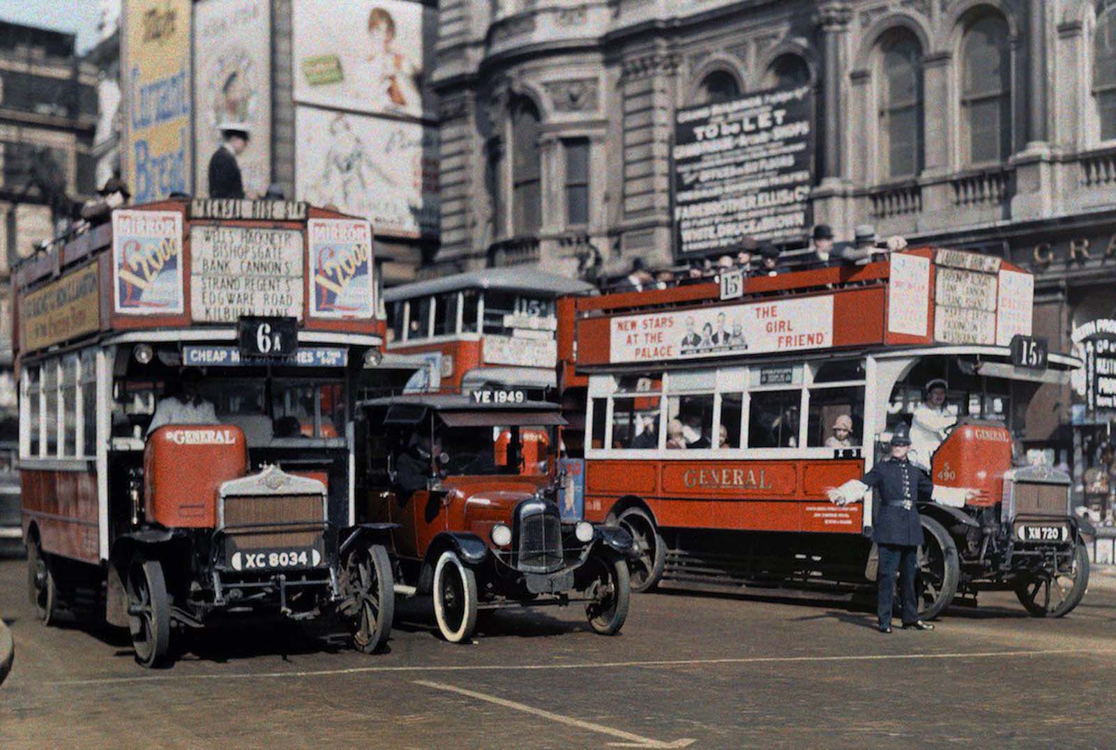 Rare color photos capture England at work and play, 1928