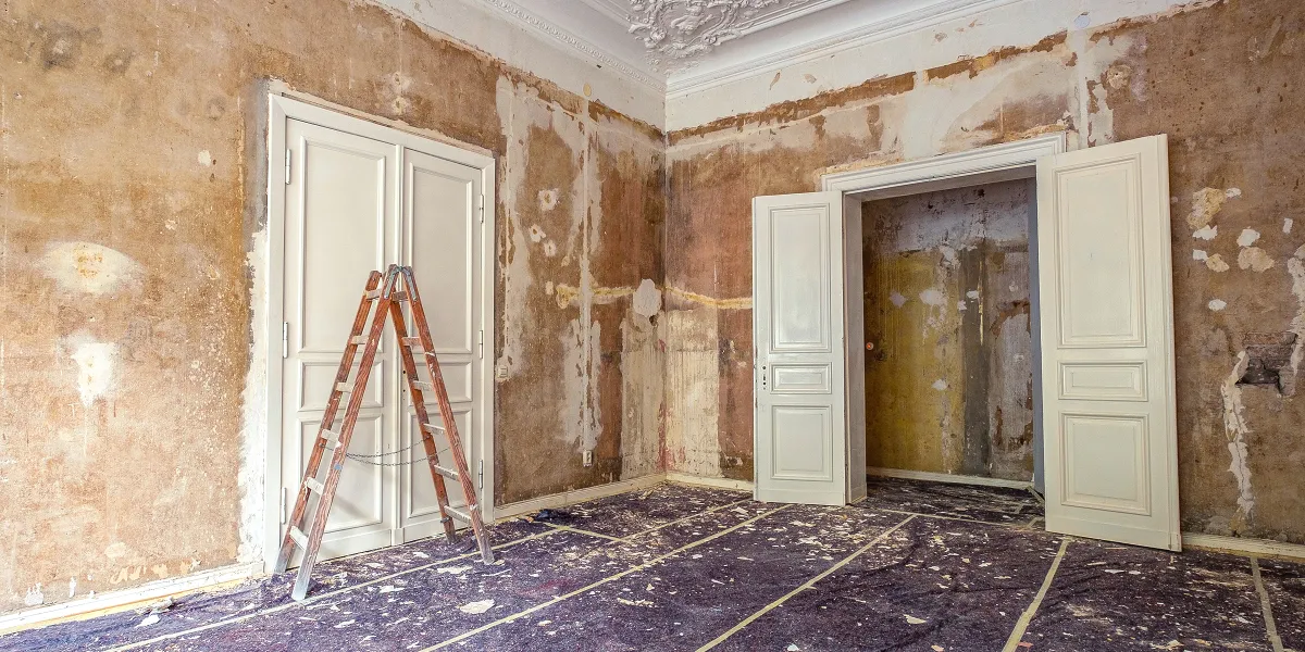 We Discovered a Secret Room during Renovations – What We Found inside Made Us Move Out